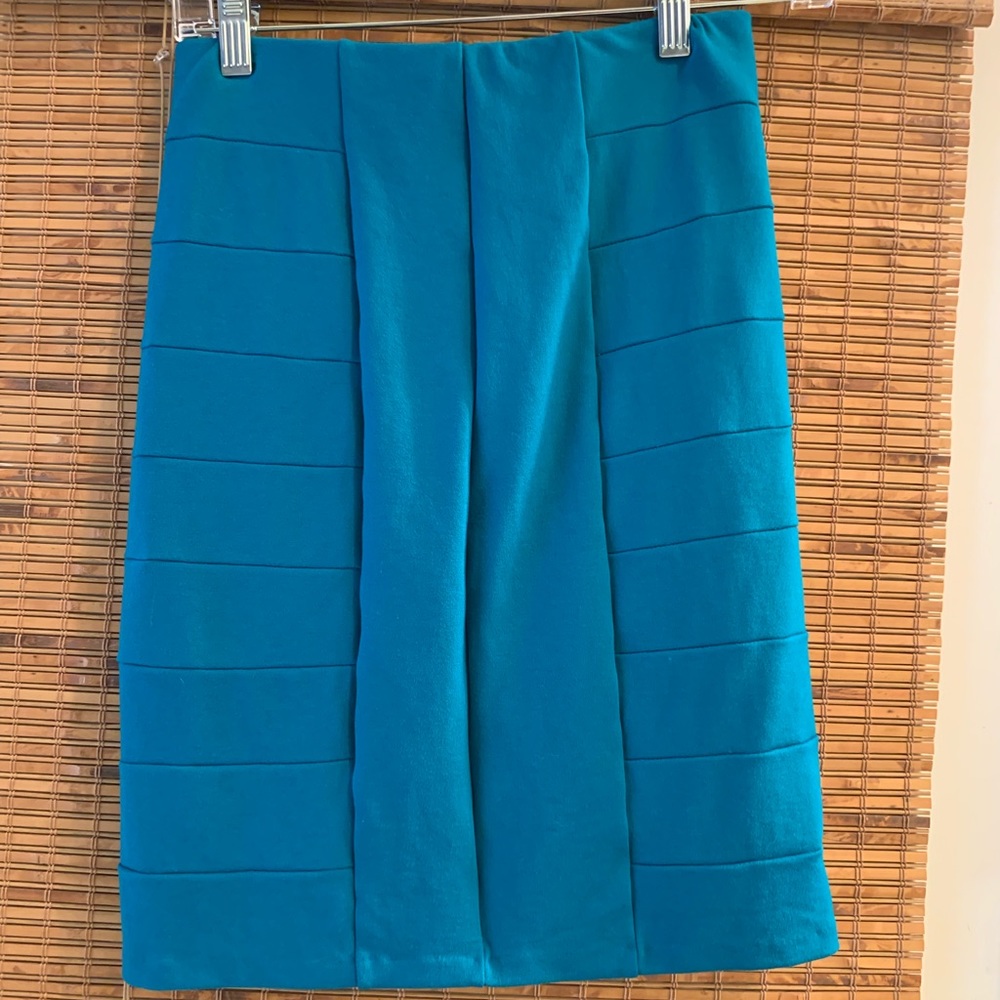 White House Black Market lined tealish skirt